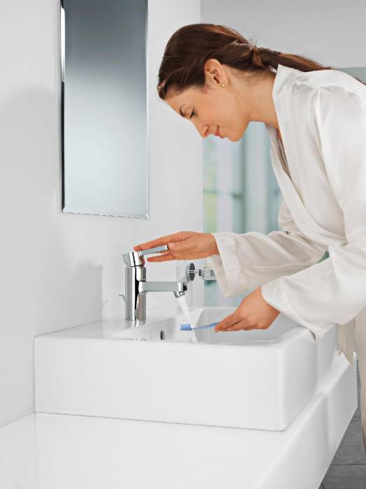Смеситель для раковины GROHE Lineare 32114000. Фото